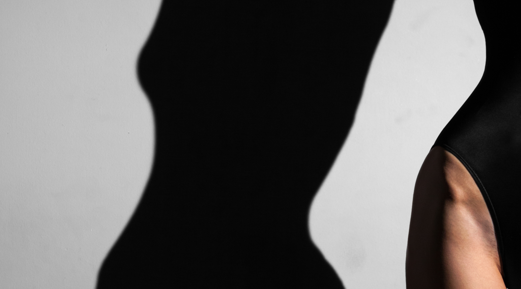 Wassereinlagerungen: Warum viele Frauen sich „aufgeschwemmt“ fühlen